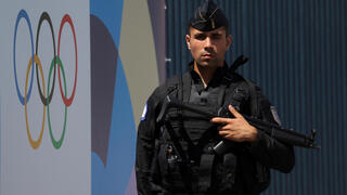 צרפת לקראת אולימפיאדה ב פריז שוטרים משטרה