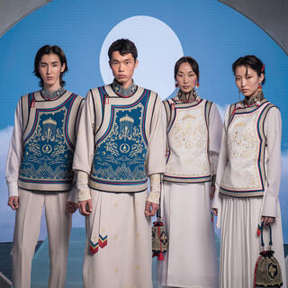 מדי המשלחת של מונגוליה בעיצוב Michel & Amazonka לאולימפיאדת פריז, 2024