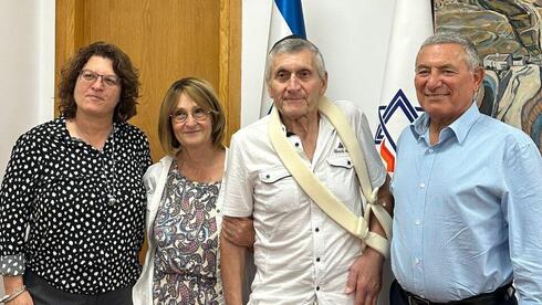 הוריו של בנימין ז"ל יחד עם יו"ר הסוכנות היהודית ומנכ"לית הקרן לידידות
