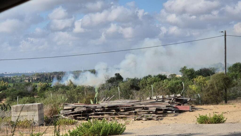 שריפה בחוף אשקלון כתוצאה משברי היירוט