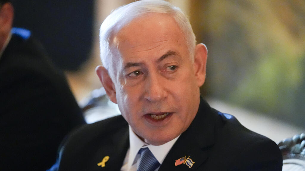 בנימין ושרה נתניהו נפגשים עם דונלד טראמפ ותמונתו של אריאל ביבס
