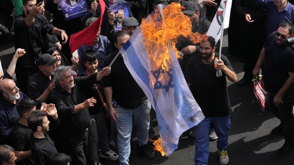מסע הלוויה של איסמעיל הנייה באיראן