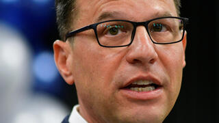 ארה"ב מושל פנסילבניה ג'וש שפירו