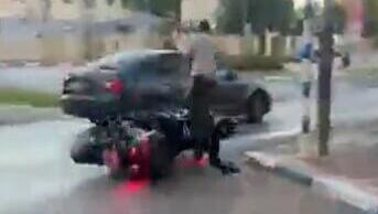 עפולה: נהג קורקינט חשמלי ללא קסדה תוך ביצוע עבירות תנועה נעצר לאחר מרדף משטרתי