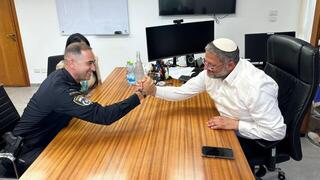 השר לביטחון לאומי איתמר בן גביר בפגישה עם סנ"צ עמית פולק