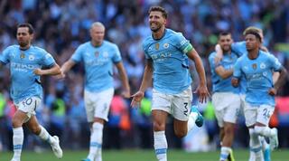 שחקני מנצ׳סטר סיטי חוגגים