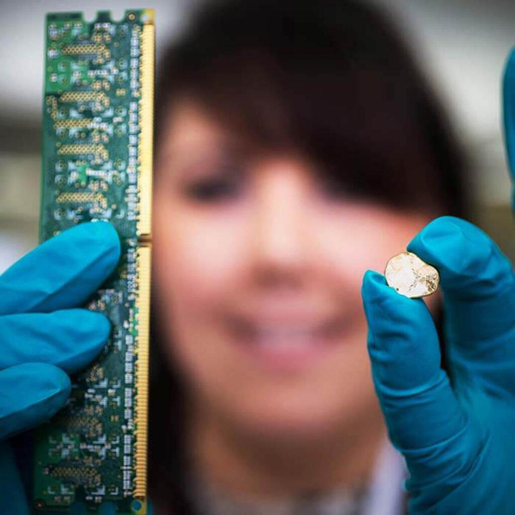 British Royal Mint digs into e-waste gold