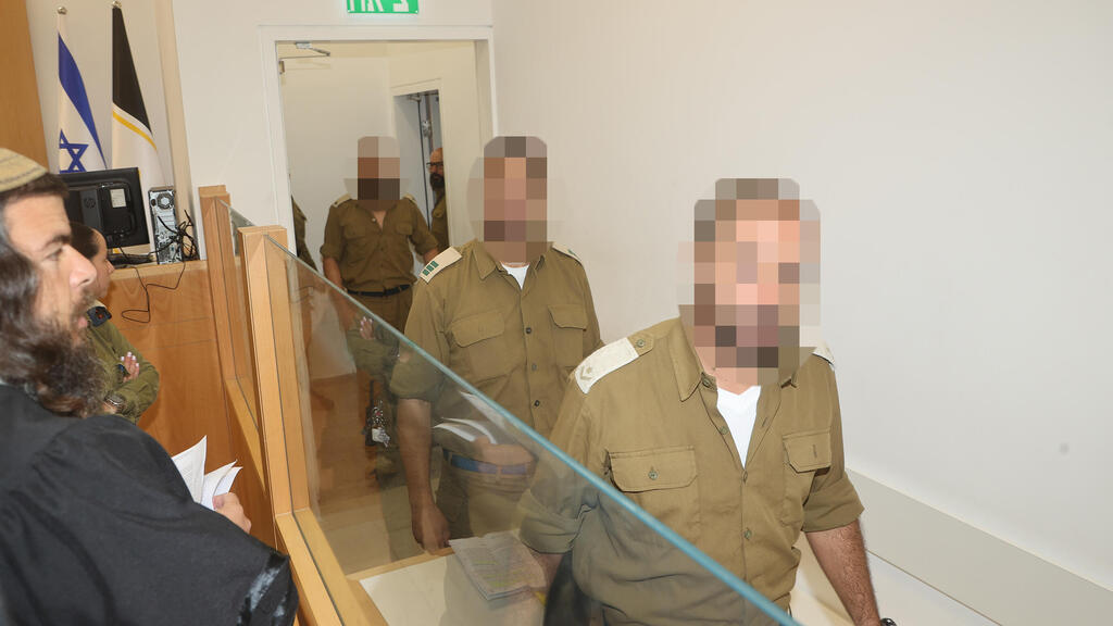 הארכת מעצר של לוחמי מילואים בחשודים בהתעללות במחבל נוח'בה בבית ליד