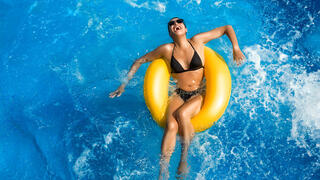 חופשה בספטמבר - יותר מקום בבריכה