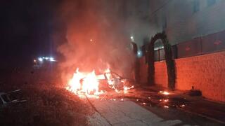 צעירים קיצוניים יהודים נכנסו לכפר ג'ת והציתו רכבים