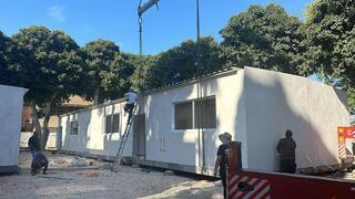 הקמת בית ספר זמני בעכו