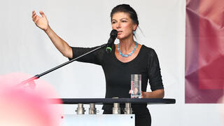 שרה וגנקנכט אתמול בעצרת בחירות בעיר אייזנך