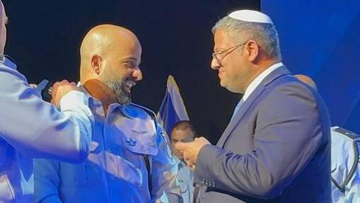 איתמר בן גביר בהענקת דרגה של מאיר סוויסה