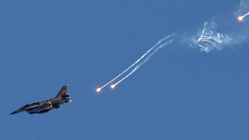 IDF fighter jets drop flares near the Lebanon-Israel border 