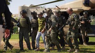 תיעוד פרחאן קאדי מגיע לבהי"ח סורוקה לאחר שחולץ מרצועת עזה על ידי לוחמי צה״ל