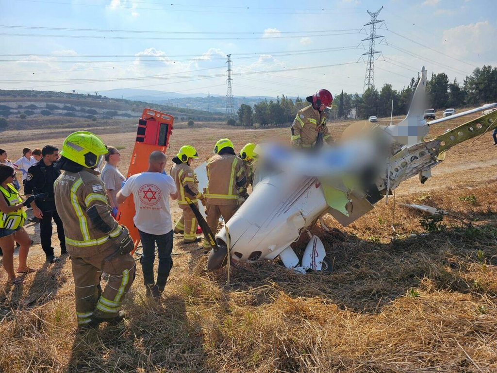 זירת התרסקות המטוס הקל בכפר גליקסון