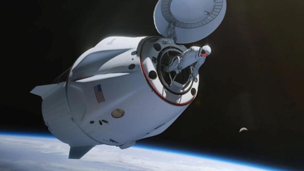 The first spacewalk by private astronauts, breaking historical boundaries. Illustration of an astronaut floating outside the Dragon spacecraft 