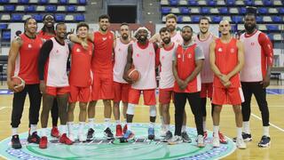 שחקני הפועל ת"א במחנה האימונים