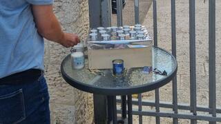 מדליקים נרות לזכרו של הירש גולדברג פולין ז"ל