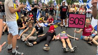מחאה נגד הפקרת החטופים ברחובות