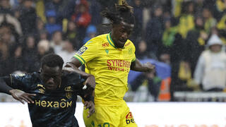 קאדר במבה (מימין)