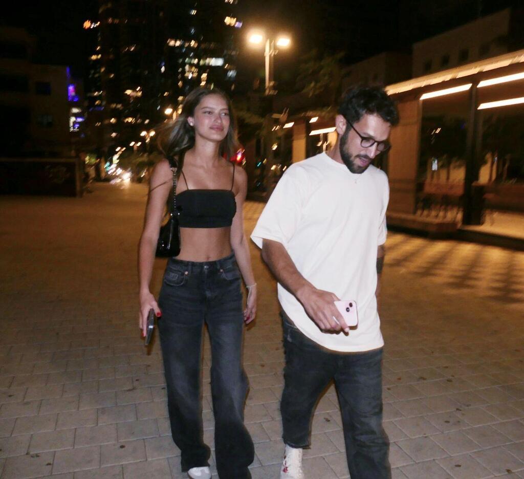 פפראצי  אמילי קופר  עידן גלפר