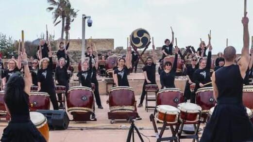 Шоу барабанщиков в исполнении ансамбля TAIKO LIFE Israel 