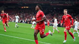 פטריק דורגו חוגג