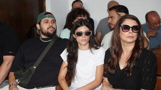 נועה גולדנברג מגיעה להגשת כתב האישום נגדה בשלום תל אביב