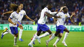 שחקני נבחרת צרפת חוגגים