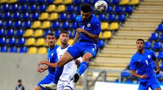 סתיו למקין נוגח