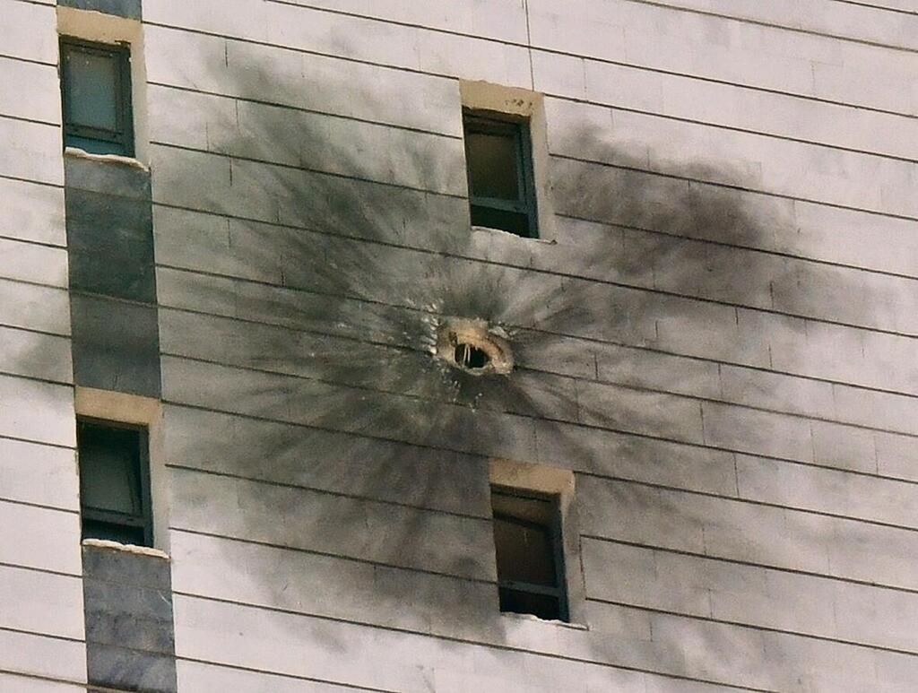 פגיעת כטב"ם בדירה בנהריה