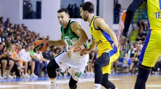 קוסטס סלוקאס מול תמיר בלאט