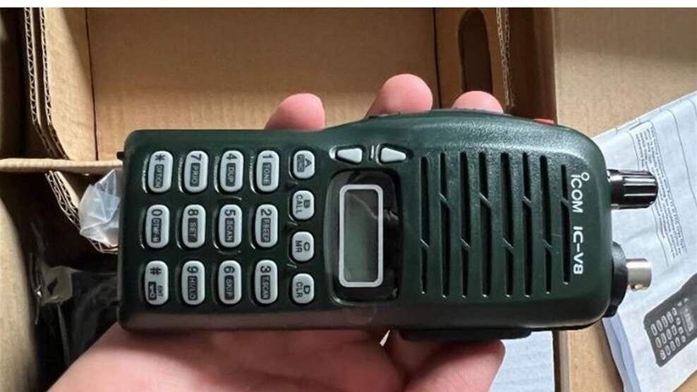מכשיר קשר מסוג icom ic-vb