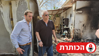 איציק שמולי בניר עוז לצד גדי ירקוני, ראש המועצה האזורית אשכול