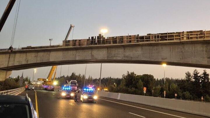 הסתיים חיבור גשר 431 מעל כביש 1