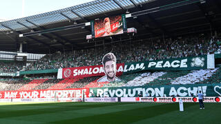 המחווה של אוהדי ורדר ברמן לזכרו של הירש גולדברג-פולין ז"ל