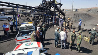 איראן עשרות הרוגים מכרה פחם פיצוץ גז