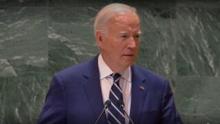 טפט של ביידן נואם בעצרת האו"ם