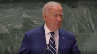 טפט של ביידן נואם בעצרת האו"ם