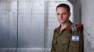 ד"ר יעקב רוטשילד, ראש מחלקת בריאות הנפש בצה"ל, בבסיס תל השומר