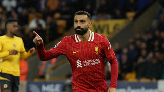 מוחמד סלאח מוביל את ליברפול לפסגה