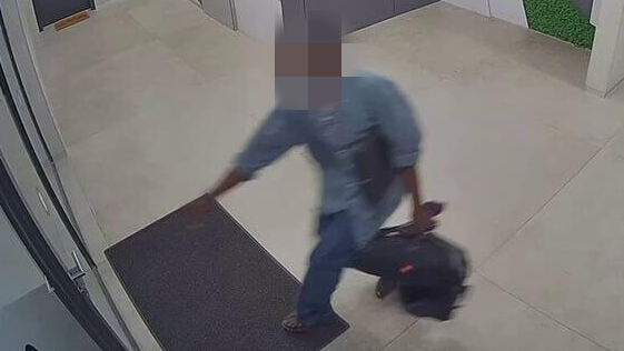 בזמן המתקפה האיראנית, גנבים שודדים בתים בשכונת לוינסקי בתל אביב