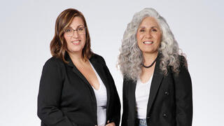 הדס זנזורי (מימין) וריקי אביבי