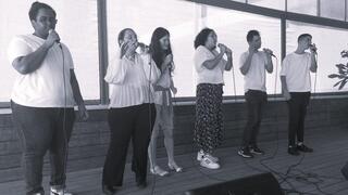 להקת "שווים" עם צרכים מיוחדים בביצוע לזכרם של הנרצחים החטופים וחללי צה"ל