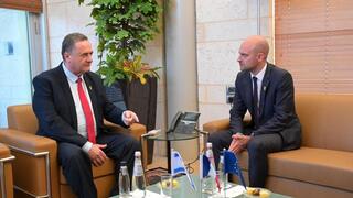שר החוץ ישראל כ״ץ בפגישה עם  שר החוץ של צרפת ז׳אן-נואל ברות