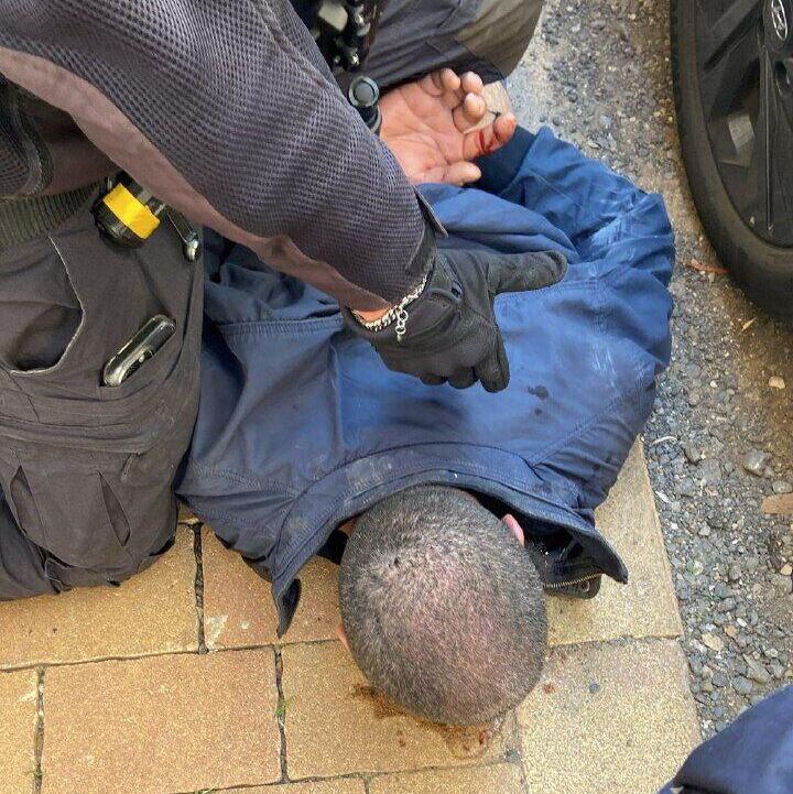 רגע נטרול המחבל שביצע את הפיגוע בחדרה