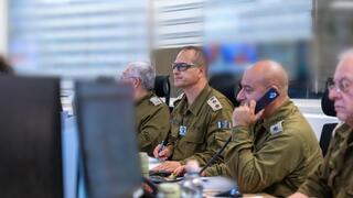 ענן עבאס בבור הפיקוד, עונד דסקית עם תמונת בנו
