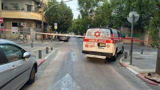 הזירה ברחוב חזקיהו המלך בתל אביב, בה אותר פעוט מת