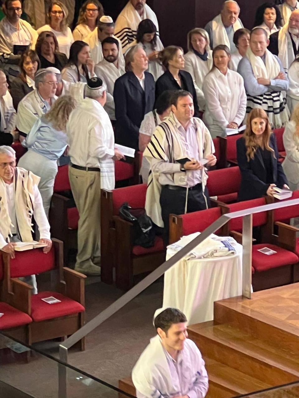 פול מקרטני בבית הכנסת בסנטיאגו ביום כיפור
